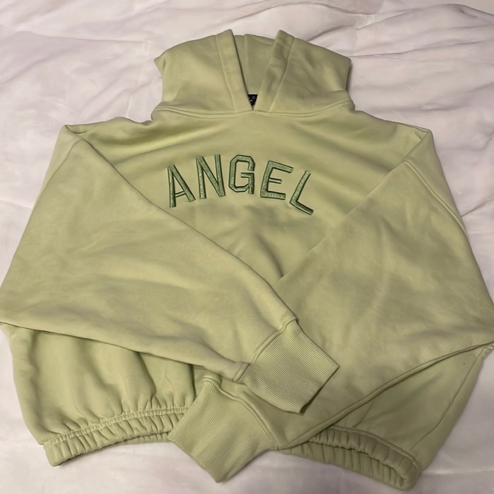 Cropped green hoodie